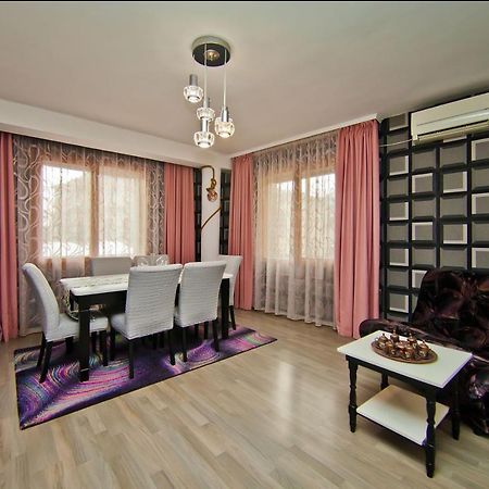 Perla 2-Bdrm In The Heart Of The City Varna Exterior foto