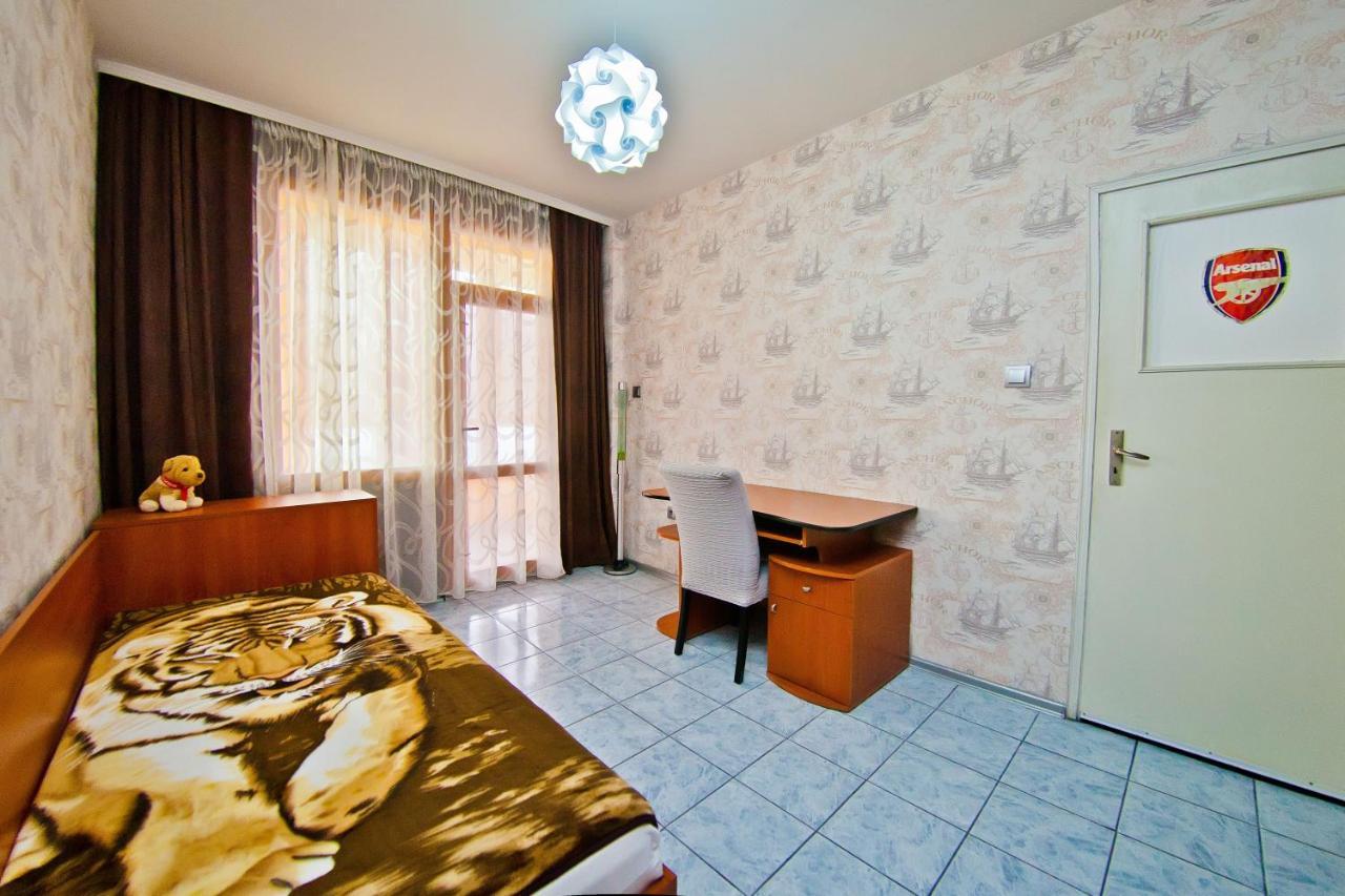Perla 2-Bdrm In The Heart Of The City Varna Exterior foto